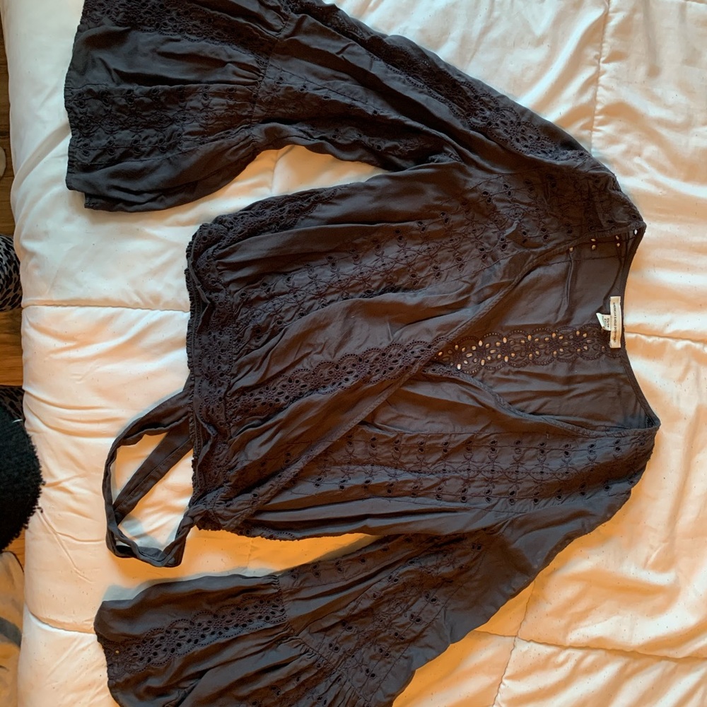 American eagle wrap style top